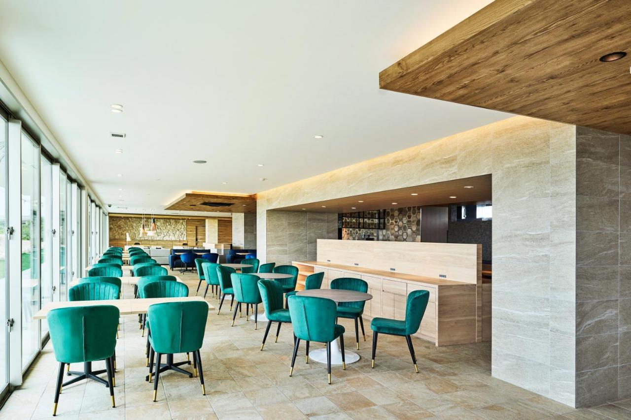 Watermark Hotel Okinawa Miyakojima Exterior photo